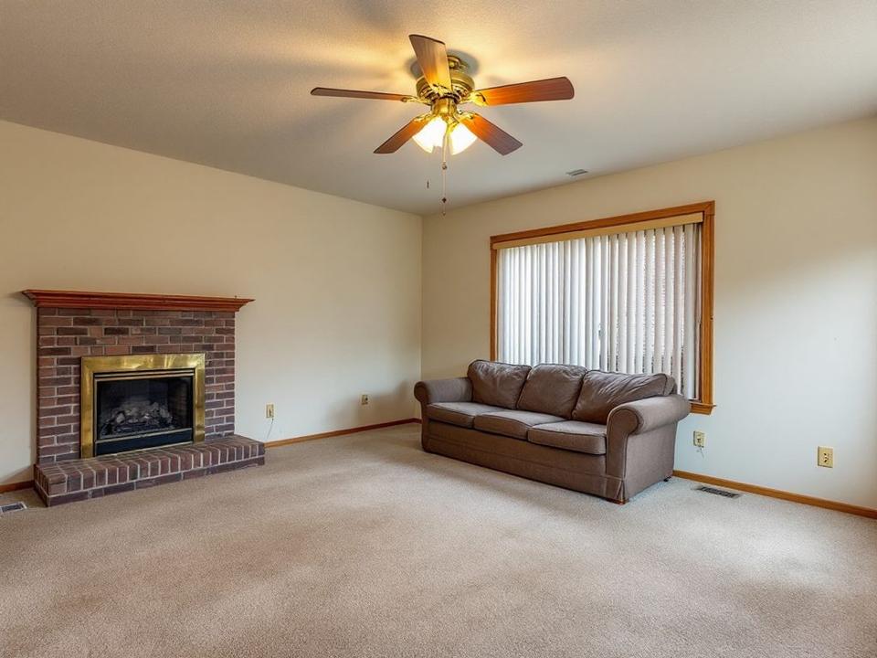 Room before renovation